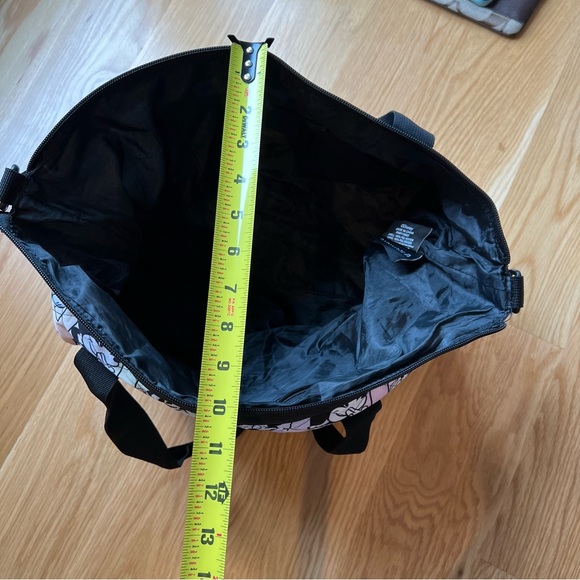 Disney Mickey and Minnie Mouse Bioworld Tote Bag - Picture 6 of 13